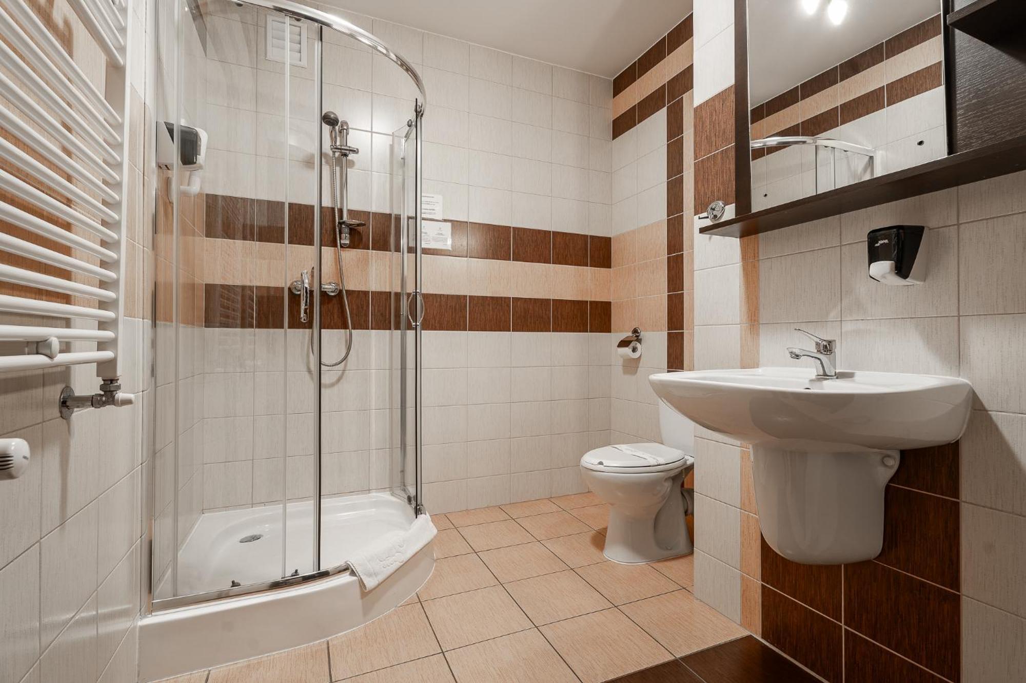 Hotel Cztery Pory Roku Głogów Małopolski Exterior foto